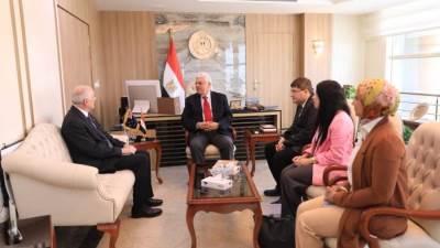 وزير التعليم العالي يبحث تعزيز التعاون في مجالات التعليم العالي والبحث العلمي مع سفير أستراليا بالقاهرة