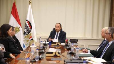 وزير قطاع الأعمال العام يلتقي وفدًا من "بريتش بتروليوم" لمتابعة خطوات إعادة تشغيل مصنع الأنود بالعين السخنة