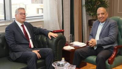 وزيرا الكهرباء والبترول يناقشان خطة العمل المشترك وتوفير الوقود لتأمين التغذية الكهربائية وتحقيق الاستقرار للشبكة الموحدة خلال فصل الصيف 