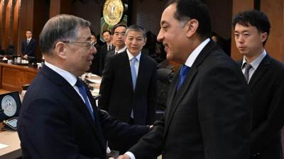 رئيس الوزراء يستقبل عضو المكتب السياسي أمين الأمانة العامة للجنة المركزية للحزب الشيوعي الصيني والوفد المرافق