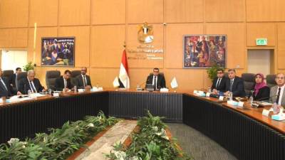 وزير الإسكان يتابع مشروعات مياه الشرب والصرف الصحي ضمن" حياة كريمة" بمحافظتي الغربية ودمياط