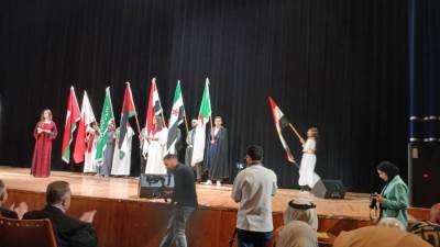 "الزي الفرعوني المصري" يزين احتفال عيد الاستقلال في جامعة العلوم التطبيقية بالأردن