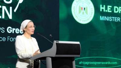 وزيرة البيئة تدعو للعمل المشترك لتنفيذ مشروعات خضراء قابلة للتطوير محليا وأفريقيا 