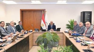   سويلم: تطوير توزيع المياه لتوفير التصرفات المطلوبة بكل ترعة طبقاً لإحتياجات المنتفعين الفعلية على الترعة