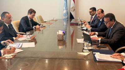 وزير الصحة والسكان يلتقى رئيس شركة GKSD القابضة للاستثمار لبحث مستجدات التعاون في العديد من المجالات الطبية  