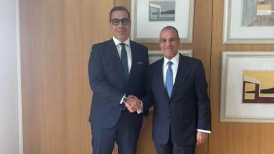 وزير الخارجية يلتقى مع وزير خارجية قبرص