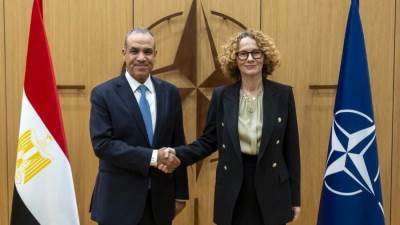 وزير الخارجية والهجرة يجتمع مع مجلس حلف الشمال الأطلسى "الناتو"