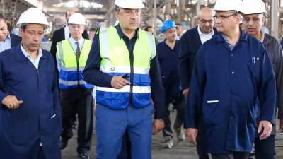 وزير قطاع الأعمال العام يتفقد مصانع "النحاس المصرية" بالتبين.. ويوجه بتطوير الوحدات الإنتاجية