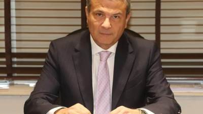 وزير الزراعة يعلن الانتهاء من حصاد 3.1 مليون فدان منزرعة بالقمح حتى الآن بنسبة تتجاوز 98%