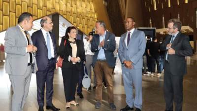 ولي عهد إمارة الفجيرة ونائب مدير عام صندوق النقد الدولي ومدير إدارة الشرق الأوسط وآسيا الوسطى بالصندوق يزورون المتحف المصري الكبير