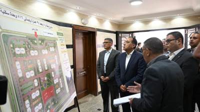 رئيس الوزراء يتابع الأعمال الجارية لتطوير ورفع كفاءة محور 26 يوليو .... ويتفقد مشروع جنة (4) السكني بتوسعات مدينة الشيخ زايد 