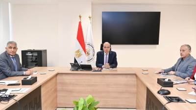 وزير الري يتابع حالة الري بمحافظة البحيرة خلال فترة أقصى الاحتياجات المائية الحالية