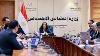 وزيرة التضامن تجتمع مع الإدارة العامة لإدارة الأصول وتنمية الموارد بالوزارة