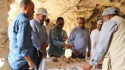 الكشف عن ثلاث مقابر جديدة لكبار رجال الدولة بمنطقة ذراع أبو النجا بالأقصر من عصر الدولة الحديثة