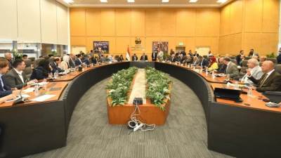 وزير الإسكان يعقد اجتماعه الدوري مع أعضاء البرلمان بمجلسيه النواب والشيوخ