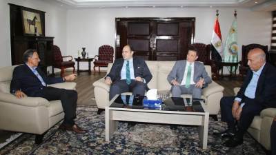 وزير الزراعة يبحث مع رئيس جهاز حماية المنافسة واتحاد الدواجن النهوض بالقطاع وزيادة الإنتاج والمعروض