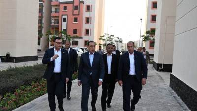 رئيس الوزراء يتفقد عددا من المشروعات الجاري تنفيذها بحدائق العاصمة