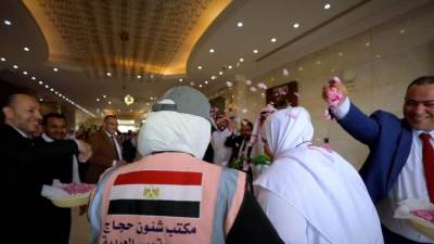 رئيس بعثة الحج يناشد الحجاج بارتداء بطاقة "نسك" الذكية خلال موسم الحج