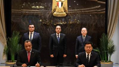 رئيس الوزراء يشهد توقيع تعاون لتأسيس تحالف بين "المقاولون العرب" والشركة الصينية "CSCEC"