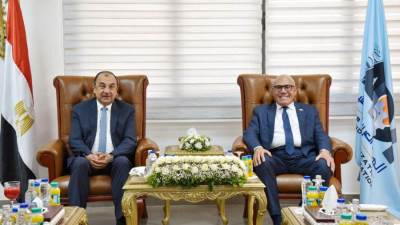 وزير قطاع الأعمال ورئيس الهيئة العربية للتصنيع يؤكدان أهمية الاستفادة من القدرات التصنيعية لتصنيع قطع الغيار بتقنيات الطباعة ثلاثية الأبعاد