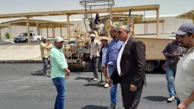 رئيس الجهاز: تنفيذ الحارة الخارجية للطريق الرئيسي وطرق الإسكان الاجتماعي بمدينة أخميم الجديدة