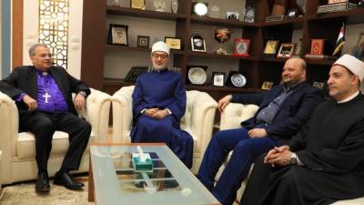 مفتي الجمهورية يستقبل رئيس الطائفة الإنجيلية والوفد المرافق له للتهنئة بمناسبة عيد الأضحى المبارك