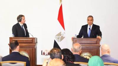 وزير الخارجية والهجرة يلتقي بالمدير العام للوكالة الدولية للطاقة الذرية