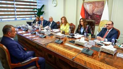 وزيرة التنمية المحلية: لجنة اختيار المتقدمين للوظائف القيادية الشاغرة بالوزارة تختتم مقابلاتها الشخصية لـ100متقدم