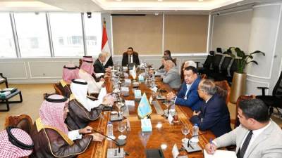 وزير الإسكان يستقبل وفدا من وزارتي "الاستثمار" و"البلديات والإسكان" وهيئة المقاولين بالمملكة العربية السعودية