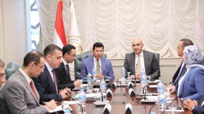 "عبداللطيف": التعليم والرياضة وجهان لعملة واحدة.. فالتعليم يستكمل بالرياضة والرياضة تستكمل بالتعليم