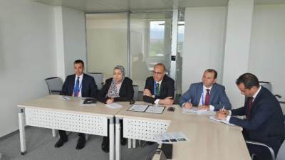 وزير العمل يلتقي مديرة مكتب الأنشطة العمالية لمنظمة العمل الدولية