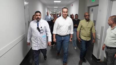 رئيس هيئة الرعاية الصحية يواصل جولاته التفقدية لمتابعة سير العمل وتنفيذ خطة التأمين الطبي