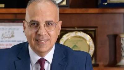 وزير الري يوجه باستمرار متابعة حالة المصارف الزراعية ومحطات المياه بالمحافظات