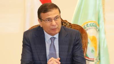 وزير الزراعة يستعرض مع رئيس "الخدمات البيطرية" الخطط الاحترازية لحماية الثروة الحيوانية من الأمراض العابرة للحدود 