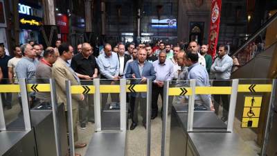 وزير النقل يتفقد محطة مصر للسكك الحديدية لمتابعة انتظام وانضباط العمل