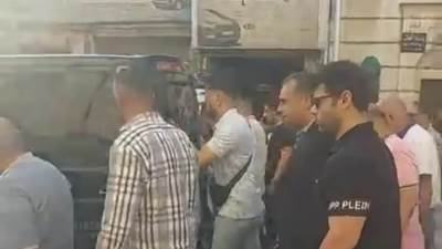 تشييع جثمان ضحية عاصفة الإسكندرية إثر سقوط شرفة عقار عليه