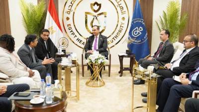 "الرعاية الصحية" تبحث مع "روش" مشروعا استراتيجيا في حوكمة البيانات والتحول الرقمي