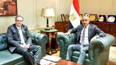 وزير التعليم يستقبل رئيس الجهاز المركزي للتنظيم والإدارة ويتفقان على إعلان نتيجة مسابقة تعيين 20 ألف معلم مساعد للغة الإنجليزية