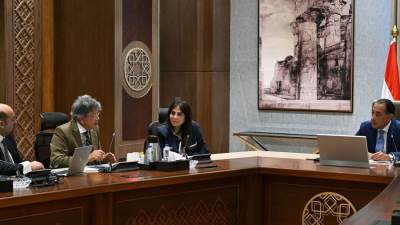 رئيس الوزراء يستعرض التوصيات والمقترحات المطروحة خلال البرنامج التليفزيوني "المواجهة"