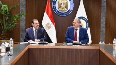 وزير البترول يعقد اجتماعًا مع مساهمي شركة أبوطرطور لحامض الفوسفوريك لمتابعة تتفيذ مشروع إنتاج حامض الفوسفوريك بهضبة أبوطرطور