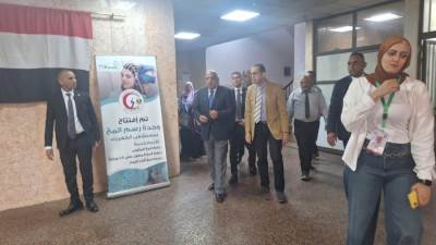 وزير الكهرباء يتفقد مستشفى الكهرباء بمنطقة ألماظة ويجري حوارات مع العاملين والمرضى