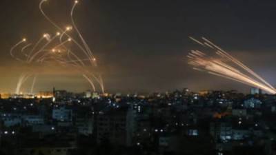 إطلاق صواريخ من غواصات إيرانية باتجاه إسرائيل للمرة الأولى