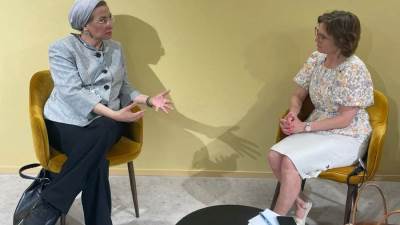 وزيرة البيئة تبحث مع مفوض الاتحاد الأوروبي للبيئة مستجدات مفاوضات معاهدة الحد من التلوث البلاستيكي