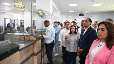 رئيس الوزراء يتفقد المركز التكنولوجي لخدمة المواطنين بزاوية صقر ضمن مشروعات المبادرة الرئاسية "حياة كريمة"