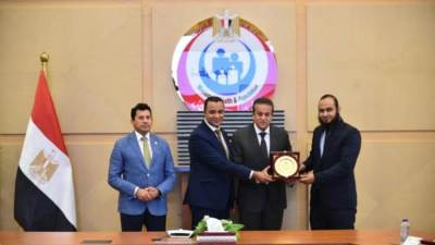 وزير الصحة يعقد لقاءً موسعًا مع لجنة الصحة بنموذج محاكاة مجلس الشيوخ بوزارة الرياضة 