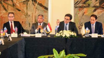  وزير الثقافة يترأس اجتماع وضع توصيات لجنة دراسة التأثيرات الاجتماعية للدراما والإعلام تمهيدًا لرفعها لرئيس الوزراء