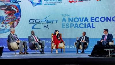 الرئيس التنفيذي لوكالة الفضاء المصرية يشارك في المنتدى الدولي لتكنولوجيا المعلومات والاتصالات بأنجولا