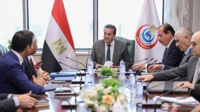 وزير الصحة يستقبل المنسق المقيم للأمم المتحدة بمصر والمدير الإقليمي لمنظمة الأغذية والزراعة (الفاو) لبحث الخطط المستقبلية