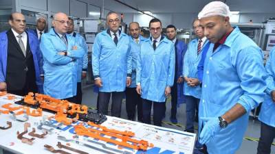 وزير الاستثمار يقوم بجولة تفقدية لعدد من الشركات بالمنطقة الحرة بمدينة نصر