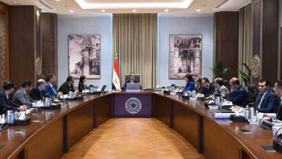 رئيس الوزراء يتابع مع محافظ البحيرة الموقف التنفيذي لمشروعي تطوير "ميناء الصيد" برشيد و"نبع الحمراء" بوادي النطرون